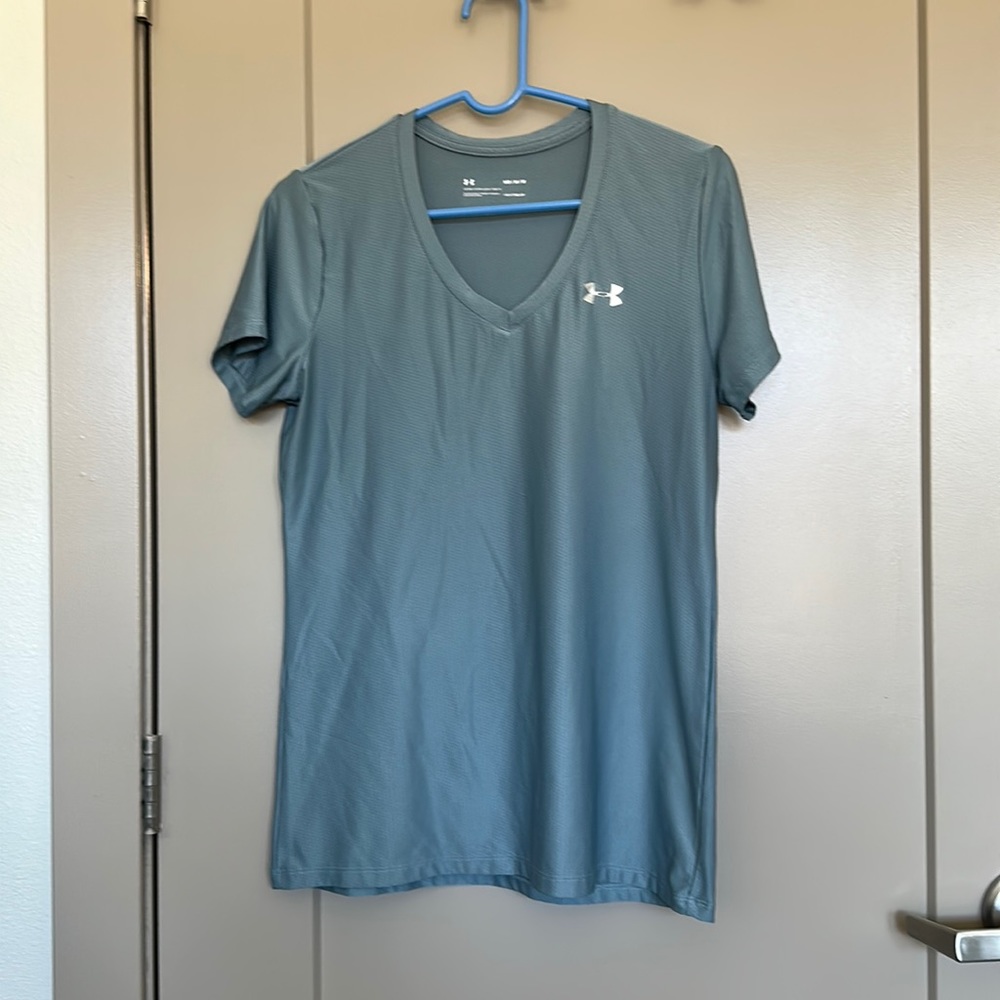 Women’s Under Armour tech t shirt
